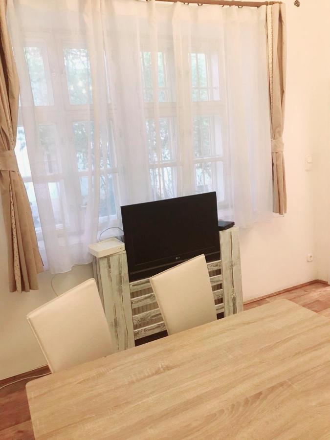 Happy Apartment In The Heart Of Budapest With 2 Rooms Ngoại thất bức ảnh